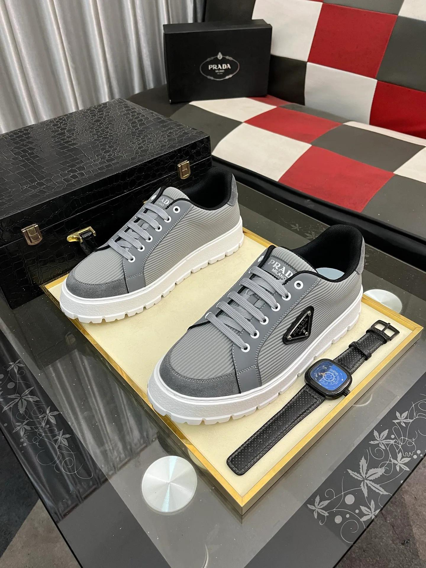 Men's Men's Shoes💰440⌚️⌚️《PRADA*》The latest and most popular casual shoes, top brand [seduce] luxury~purchasing agent, top~quality. [Strong] The upper is made of imported breathable special materials ➕ breathable feet (•) with fine workmanship. Original stylish and stylish soft rubber wear-resistant outsole, light and comfortable on the foot, size: 38-445️⃣colors available